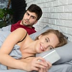 Aldatan Kadını Nasıl Anlarım? aldatan-es-belirtileri- (2)